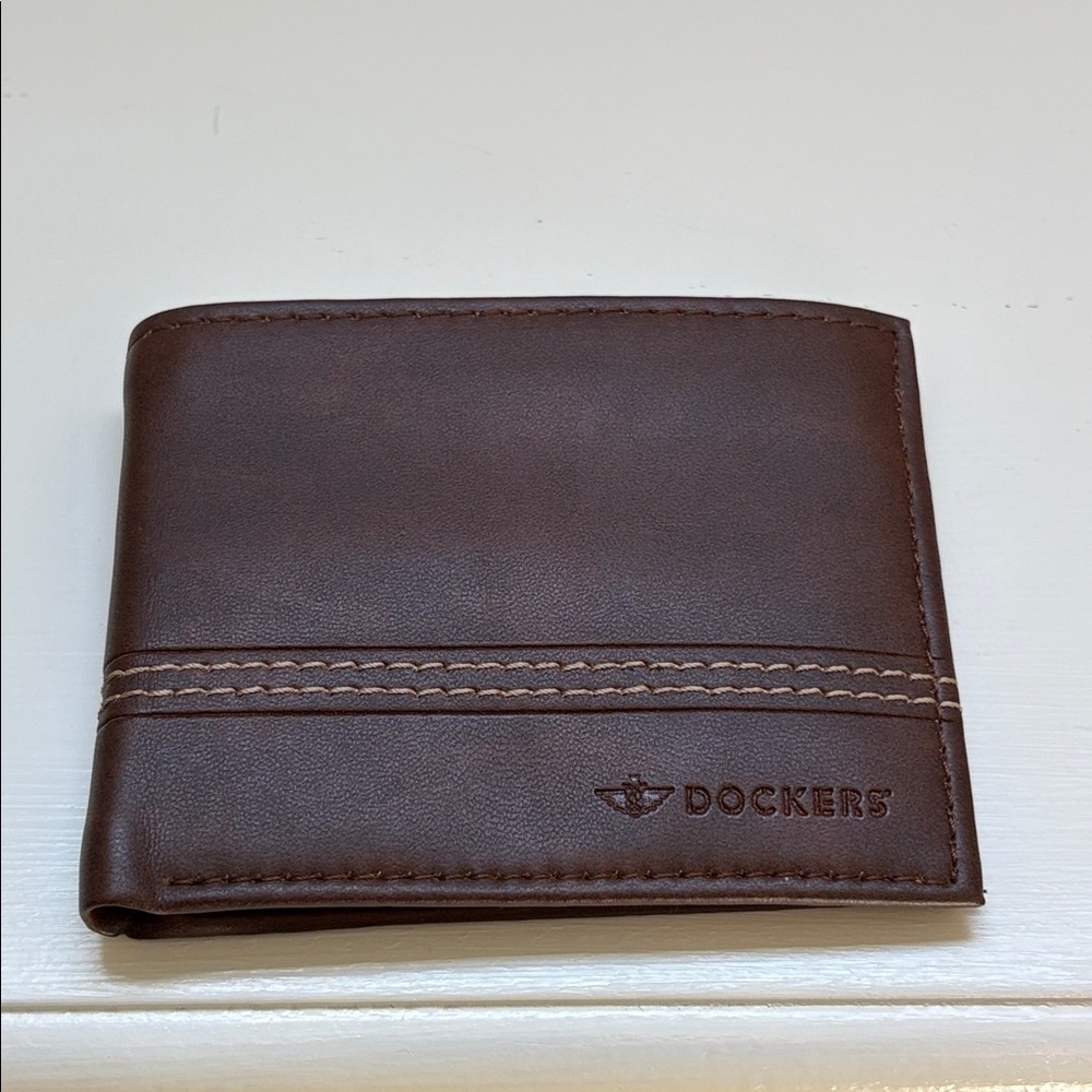 Dockers Dark Brown Leather Wallet NWT